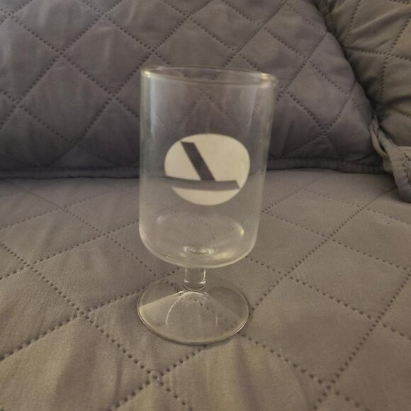 Eastern Airlines Vintage 1980's First Class Wine Glass - Picture 6 of 6